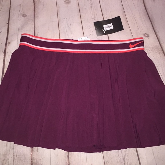 ❌SOLD $70 Nike tennis skirt💕 - Picture 4 of 5
